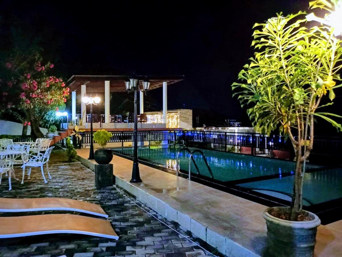 Queens Beach Hotel Tangalle Exterior foto