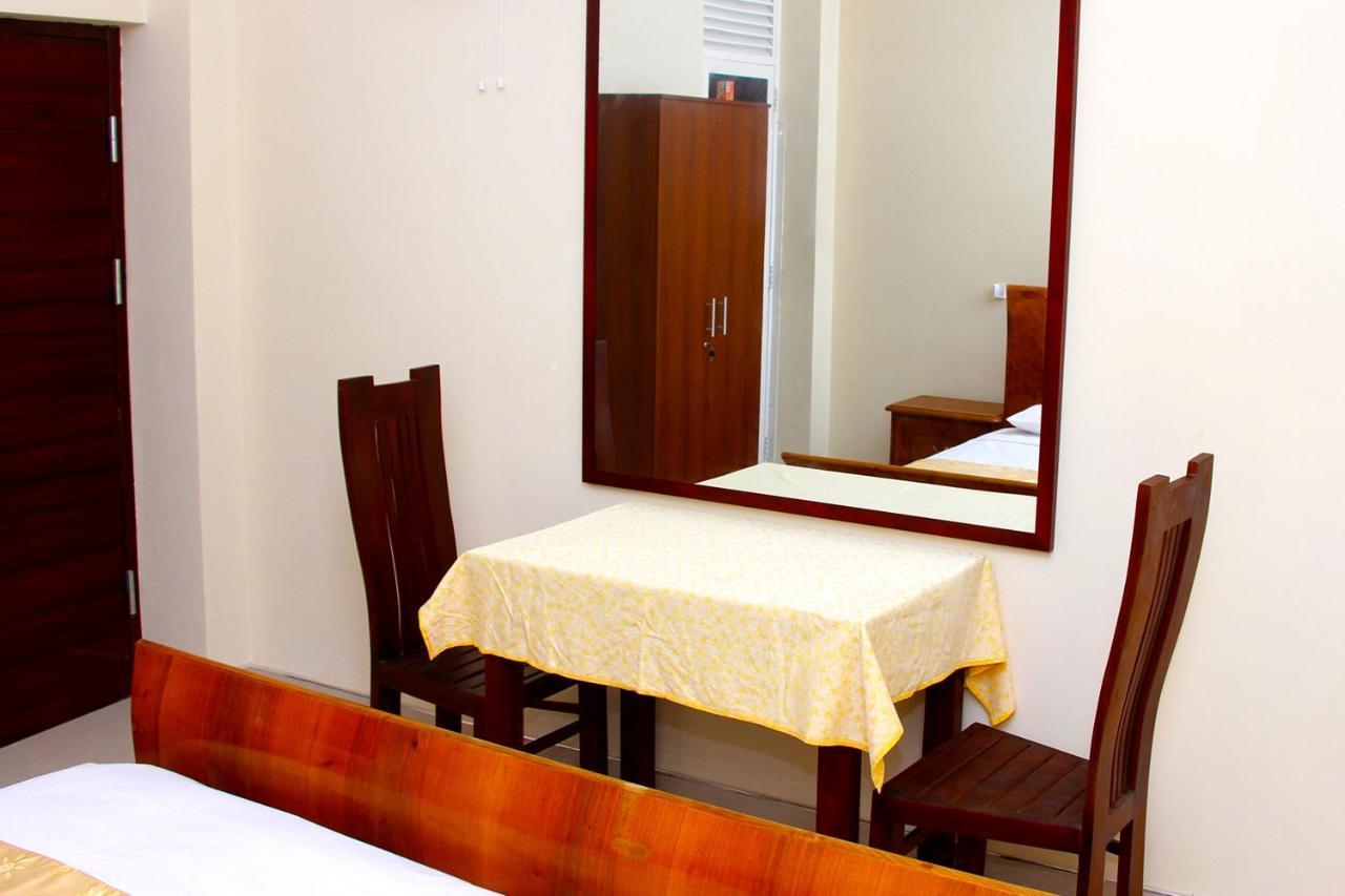 Queens Beach Hotel Tangalle Exterior foto