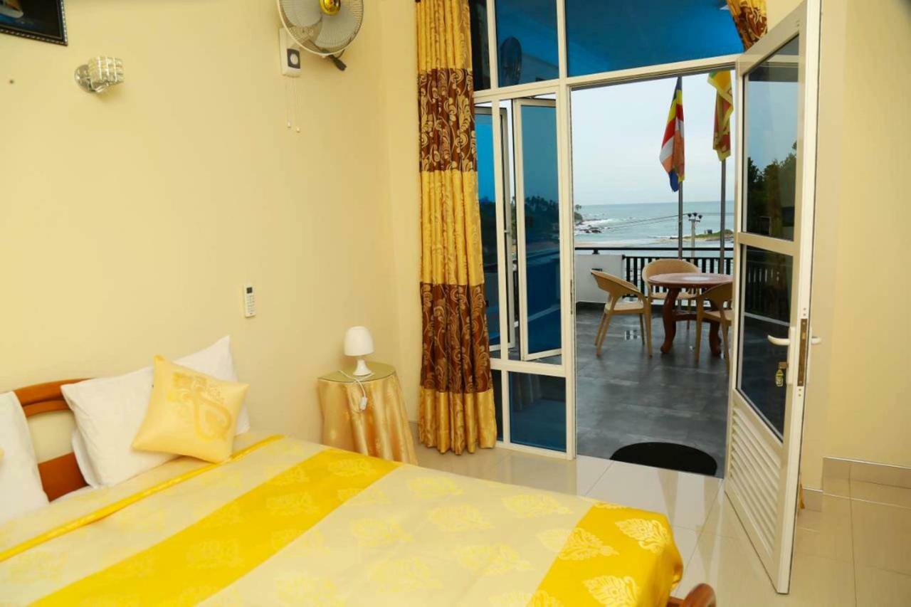 Queens Beach Hotel Tangalle Exterior foto